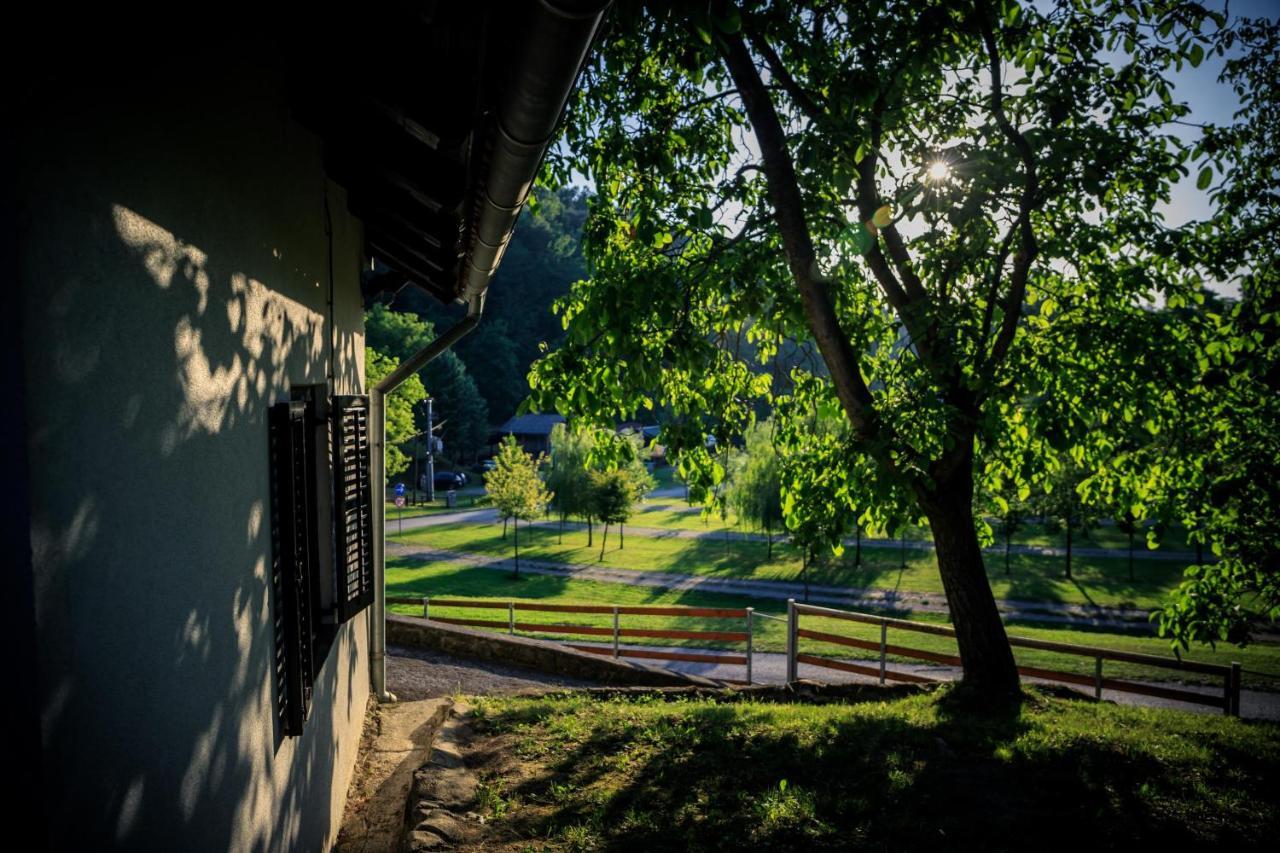 Kuca Za Odmor, Ferienhaus, Holiday Home Rugas Orahovica Экстерьер фото