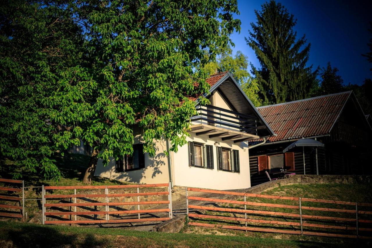 Kuca Za Odmor, Ferienhaus, Holiday Home Rugas Orahovica Экстерьер фото
